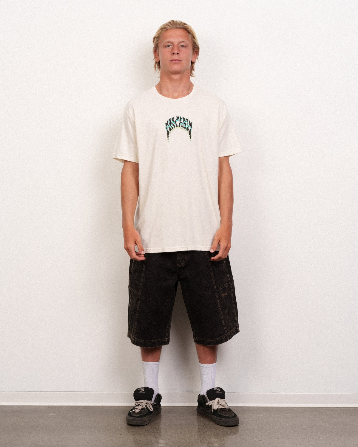 LOST // PISCES LOGO TEE