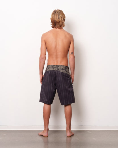 LOST // SLACKER BOARDSHORT